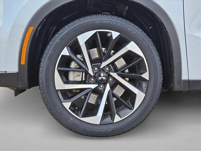 Used 2024 Mitsubishi Outlander SE image 26