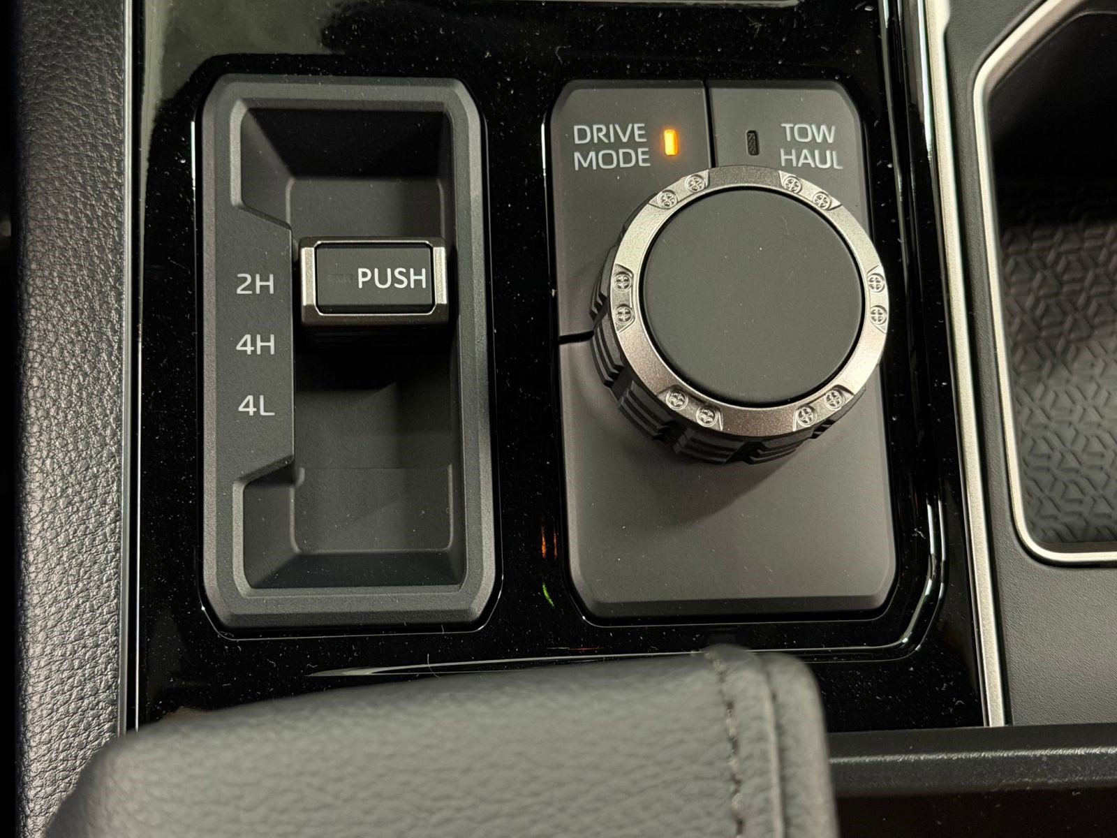 New 2026 Toyota Tundra SR AWD/4WD image 25