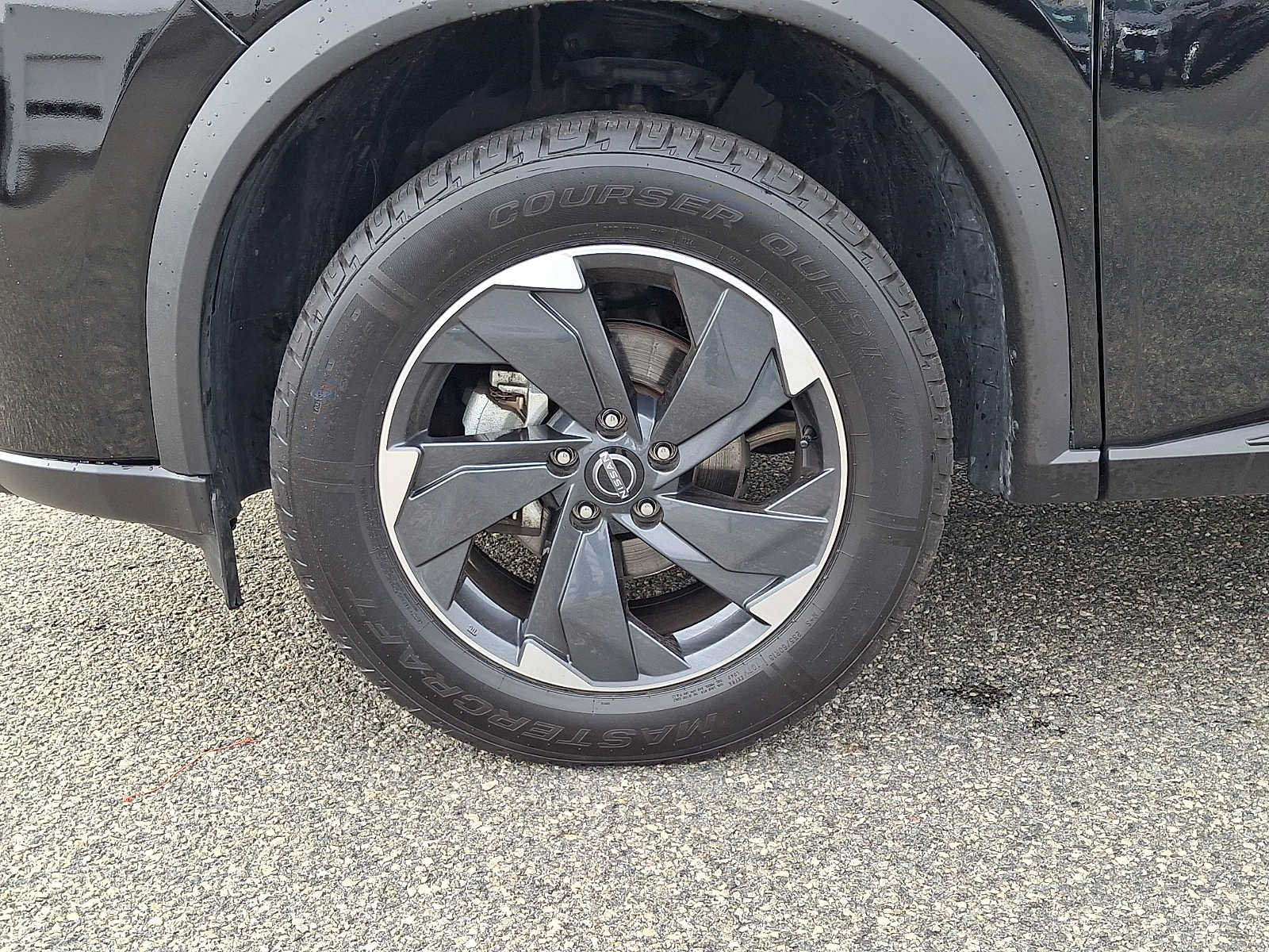 Used 2025 Nissan Rogue SV AWD/4WD image 8