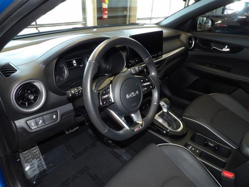 Used 2023 Kia Forte GT-Line w/ GT-Line Premium Package image 25