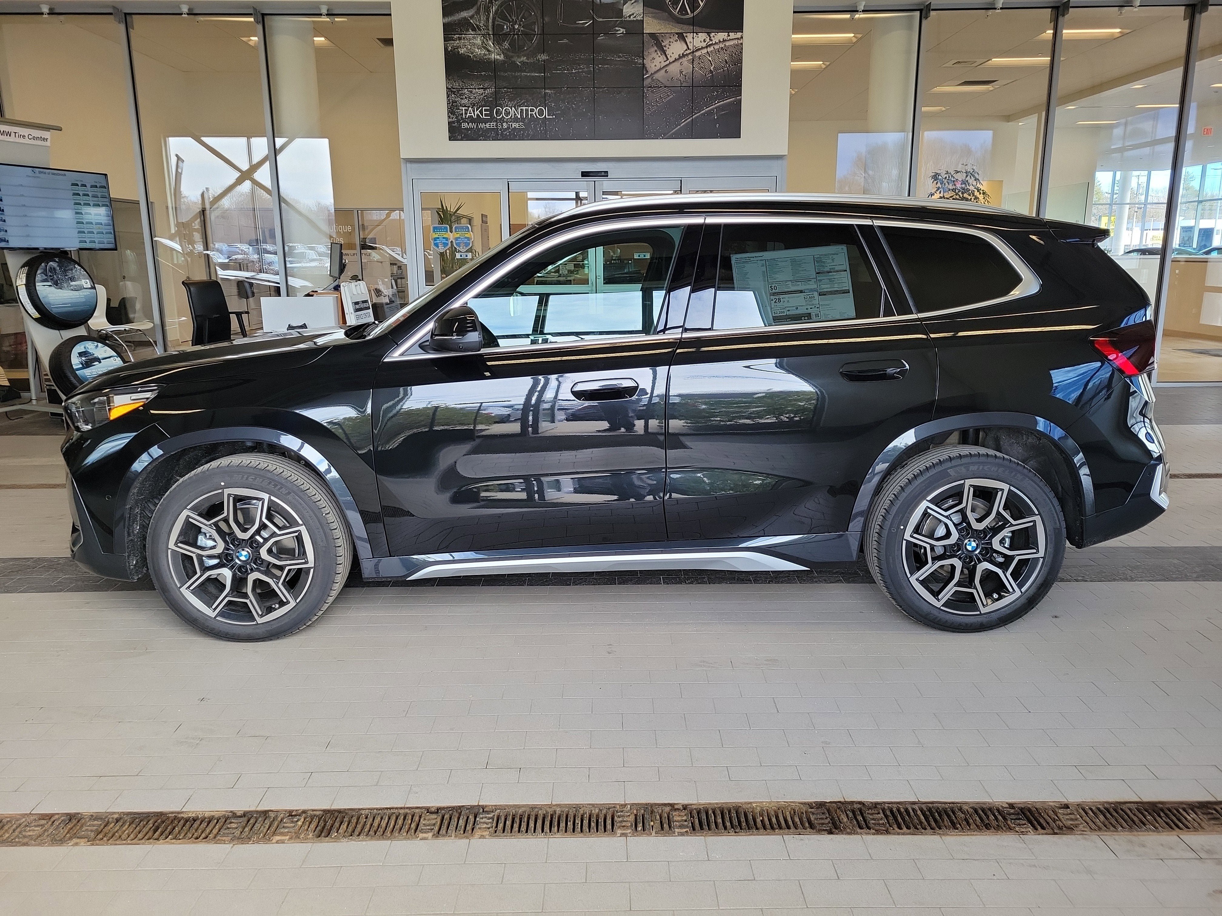 New 2026 BMW X1 xDrive28i w/ Technology Package AWD/4WD image 2