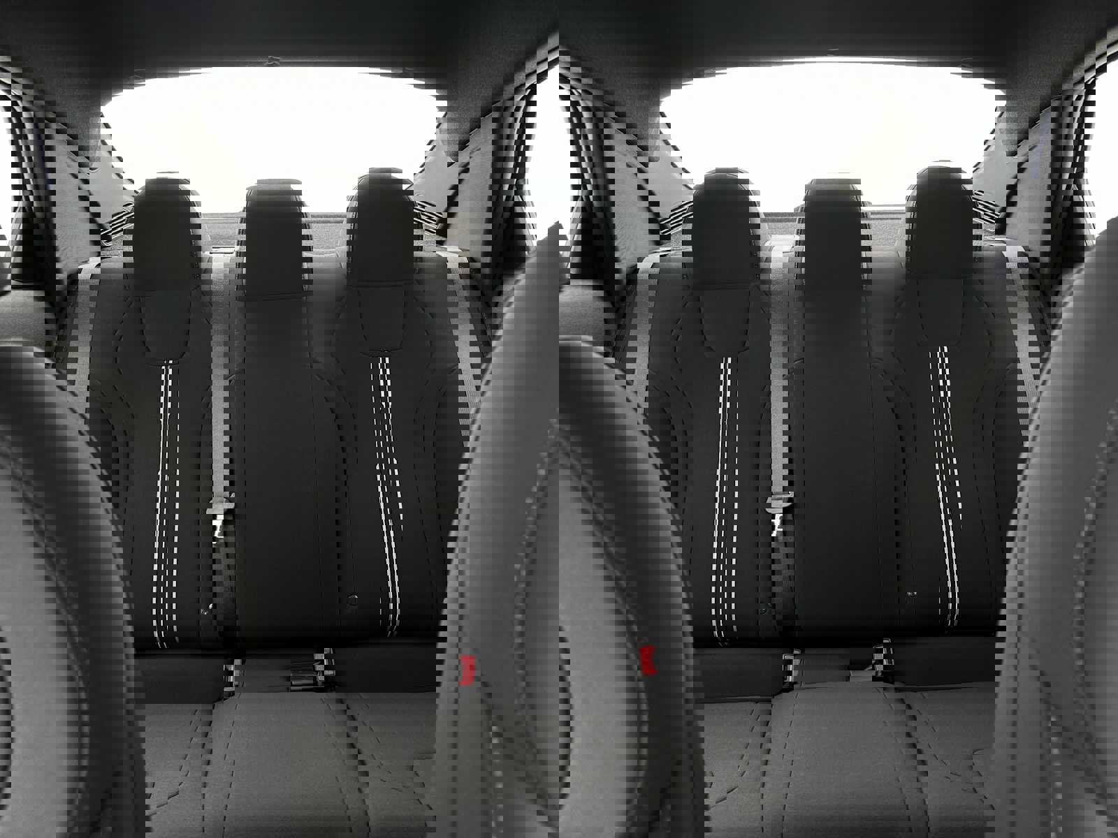 Certified 2025 Hyundai Elantra Sport image 31