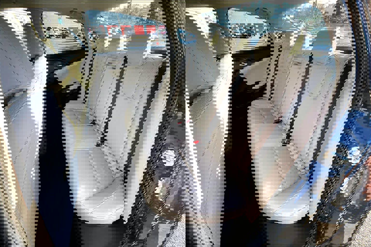 Used 2022 Honda Insight Touring image 18