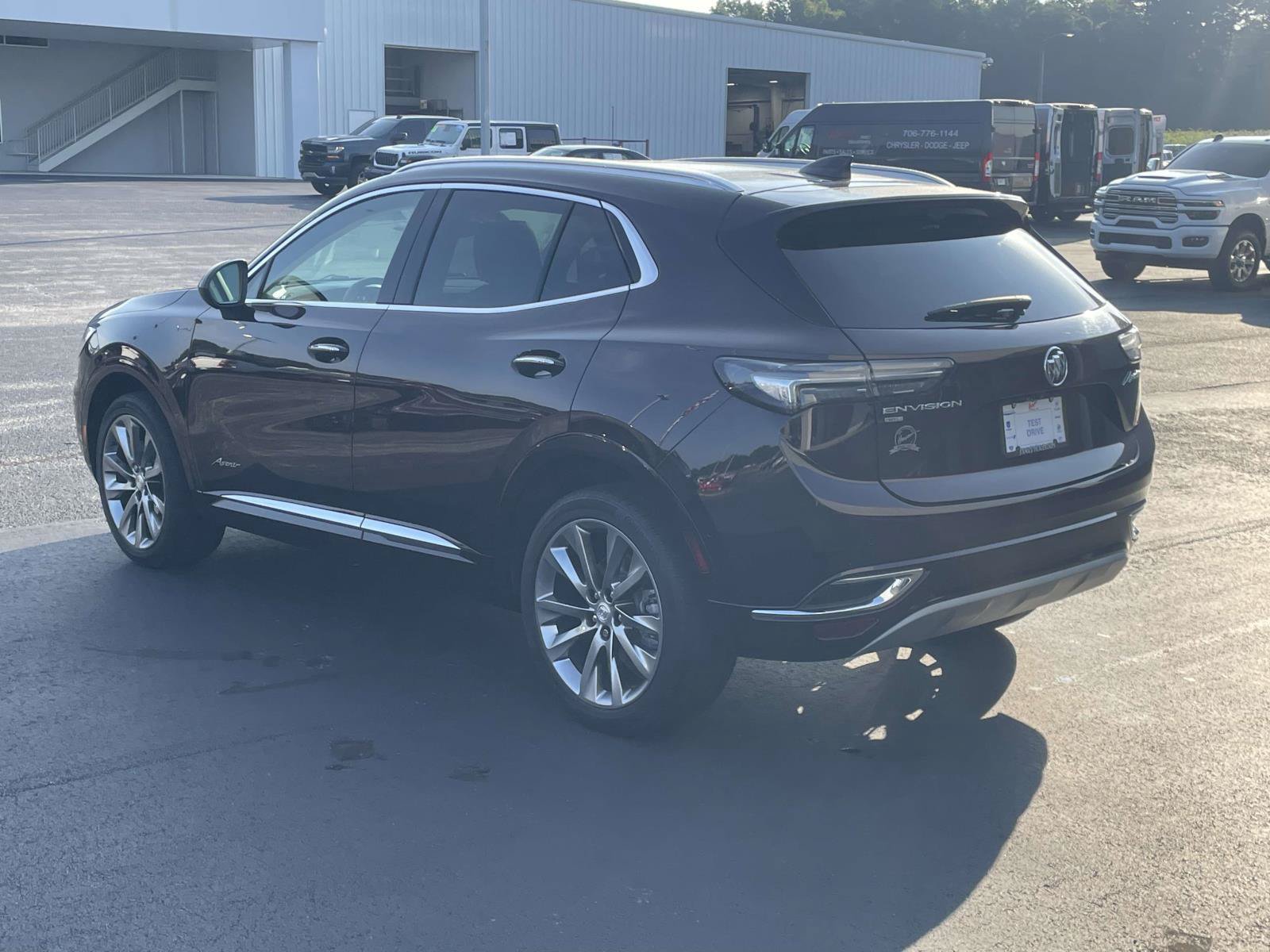 Certified 2021 Buick Envision Avenir w/ Technology Package II AWD/4WD image 10