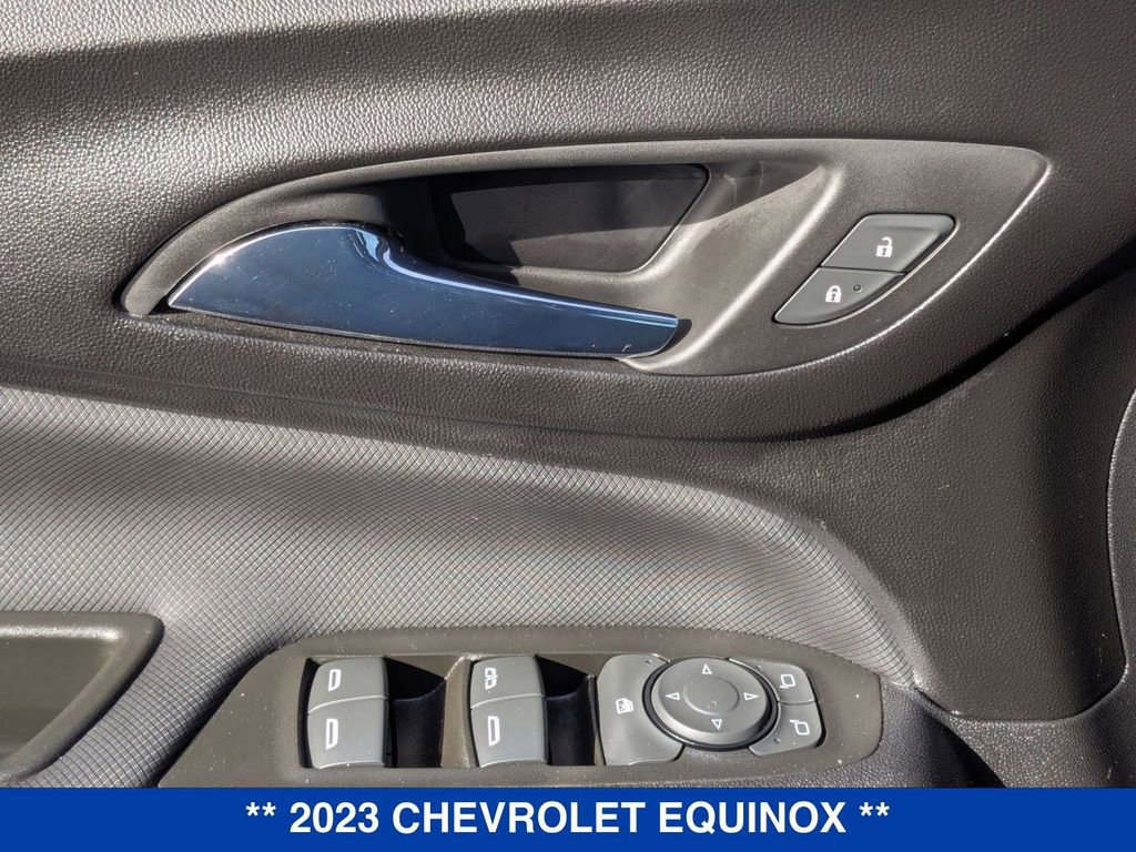 Used 2023 Chevrolet Equinox RS image 12