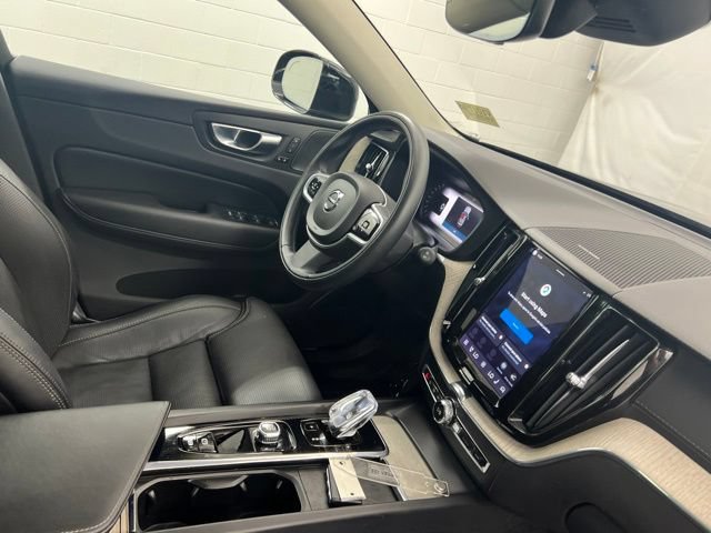 Used 2022 Volvo XC60 B5 Inscription w/ Climate Package AWD/4WD image 23