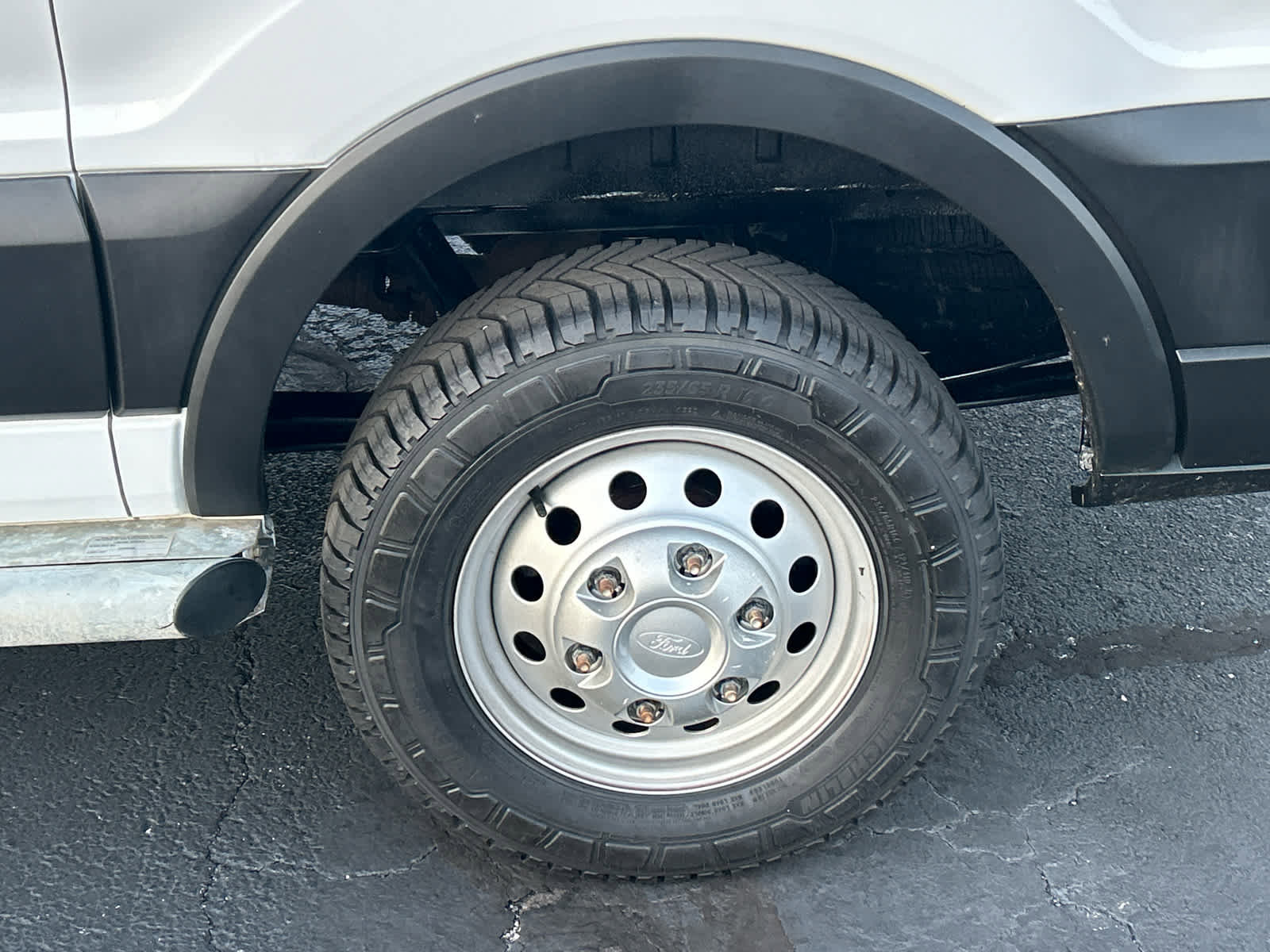 Used 2023 Ford Transit 250 Low Roof AWD w/ Exterior Upgrade Package image 38