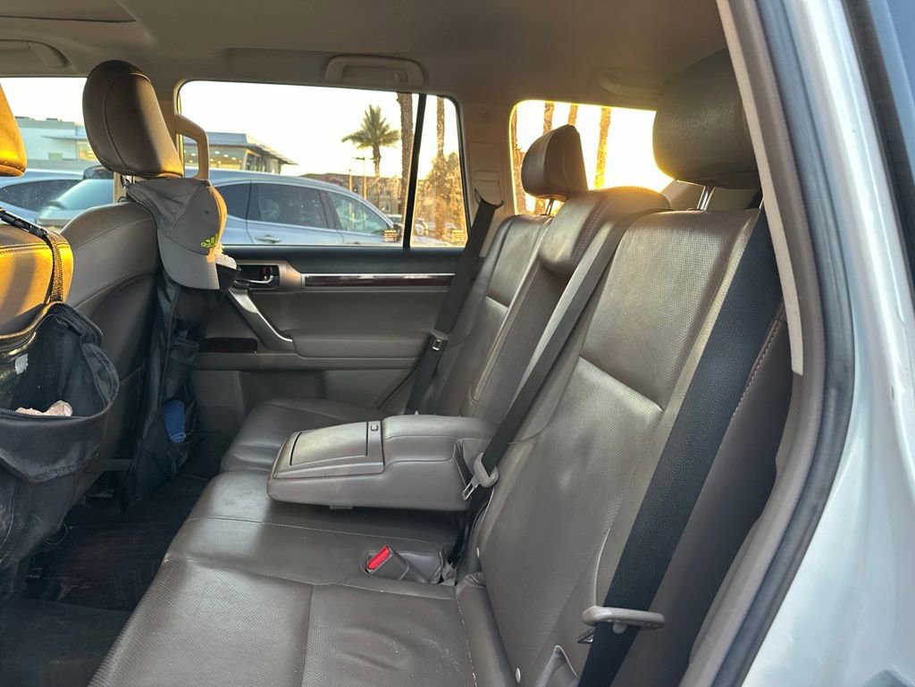 Used 2011 Lexus GX 460 w/ Convenience Pkg AWD/4WD image 10