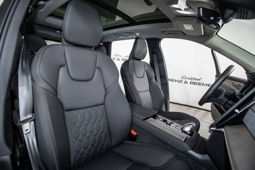 Used 2025 Volvo XC90 T8 Plus w/ Protection Package Premier AWD/4WD image 22