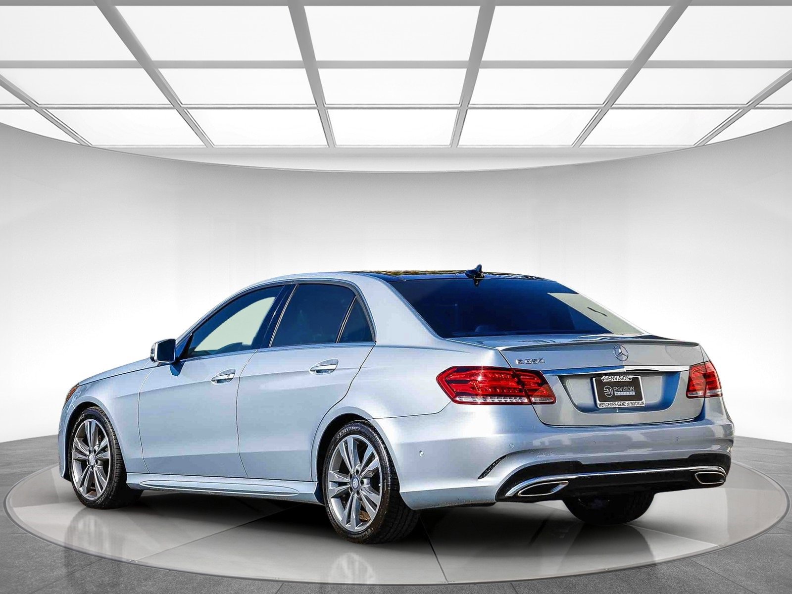 Used 2014 Mercedes-Benz E 350 Sedan image 2