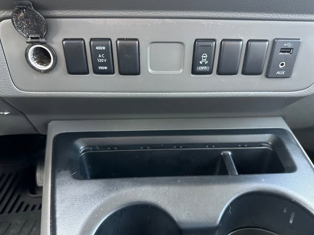 Used 2021 Nissan NV 2500 SV image 23