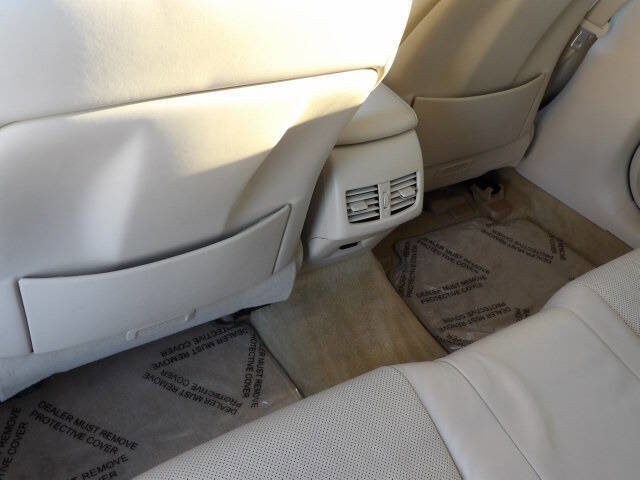 Used 2013 Lexus ES 300h w/ Luxury Pkg FWD image 23