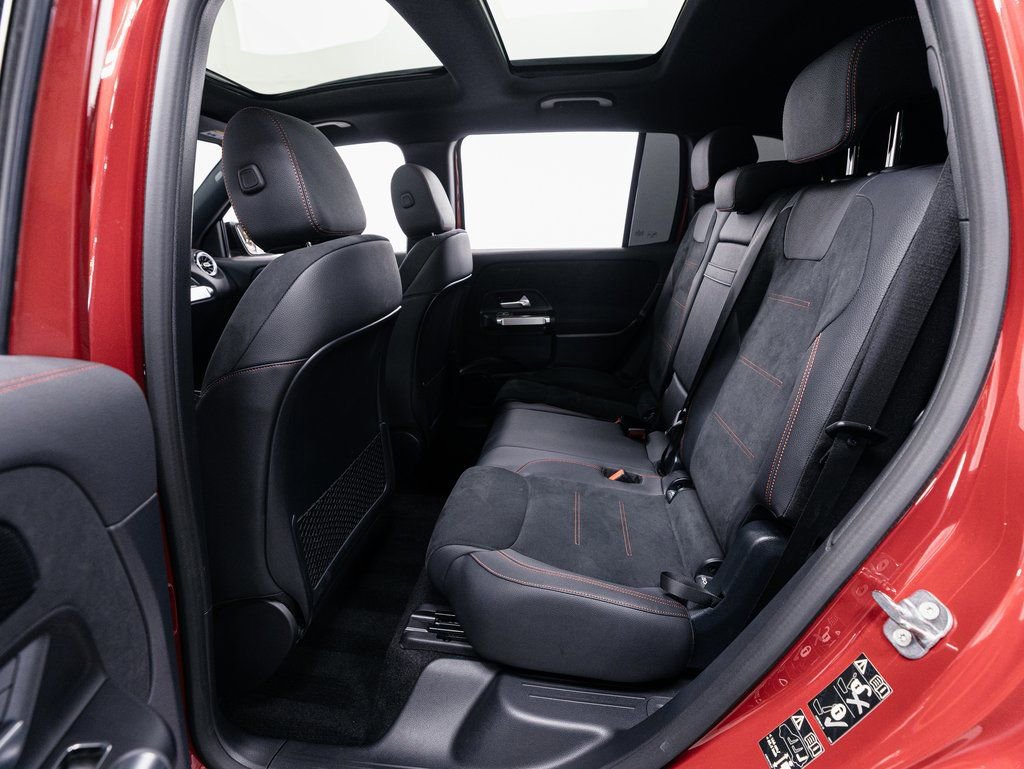 Used 2024 Mercedes-Benz EQB 300 4MATIC image 22