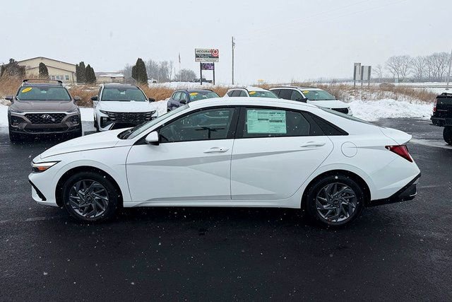 New 2026 Hyundai Elantra Blue image 4