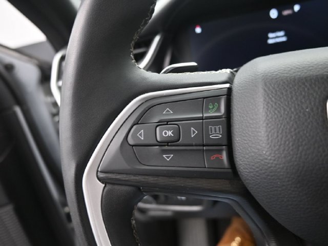 Used 2024 Jeep Grand Cherokee L Laredo AWD/4WD image 36