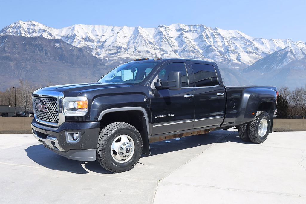 Used 2015 GMC Sierra 3500 Denali w/ Duramax Plus Package image 2