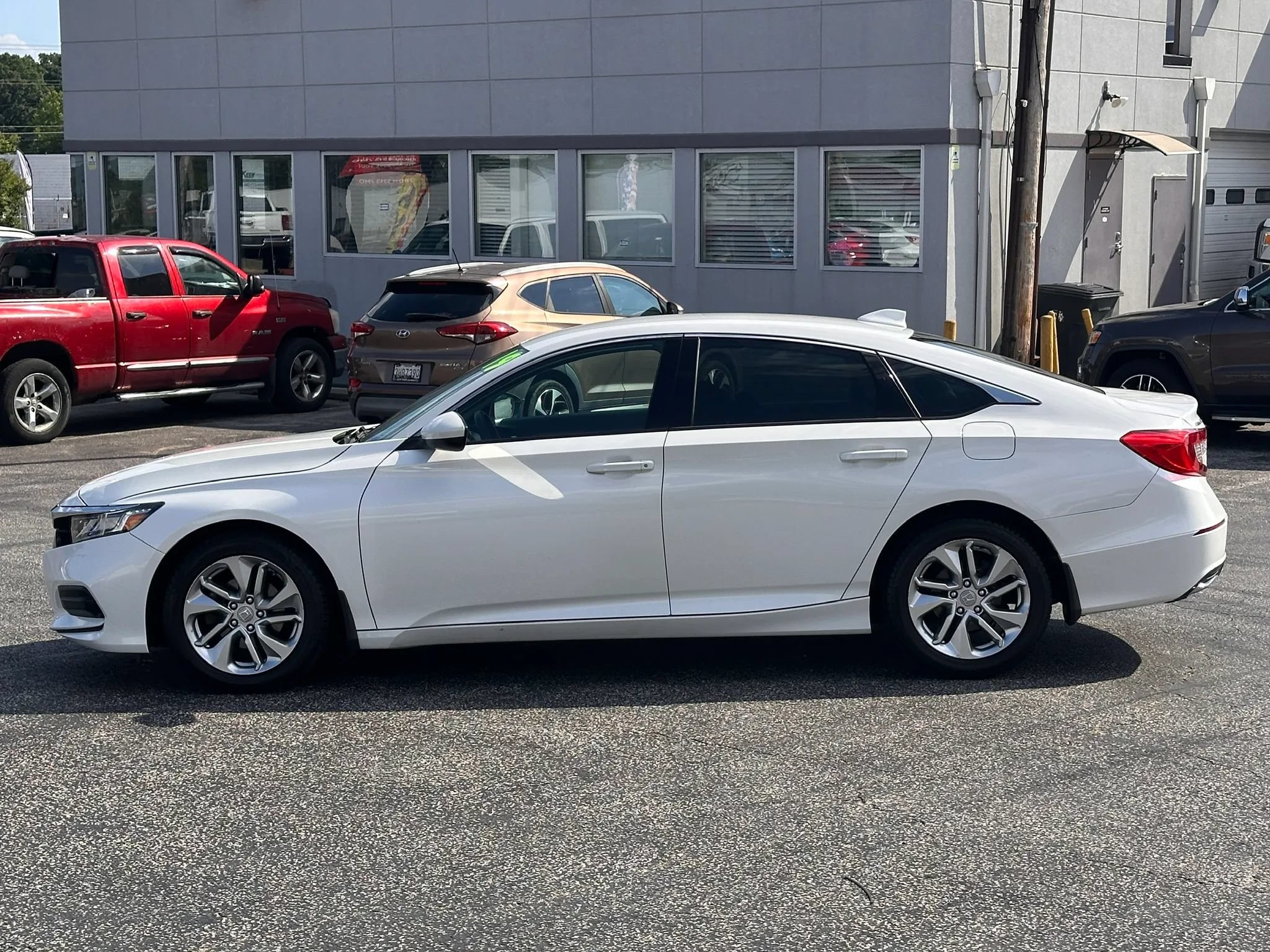 Used 2019 Honda Accord LX image 7