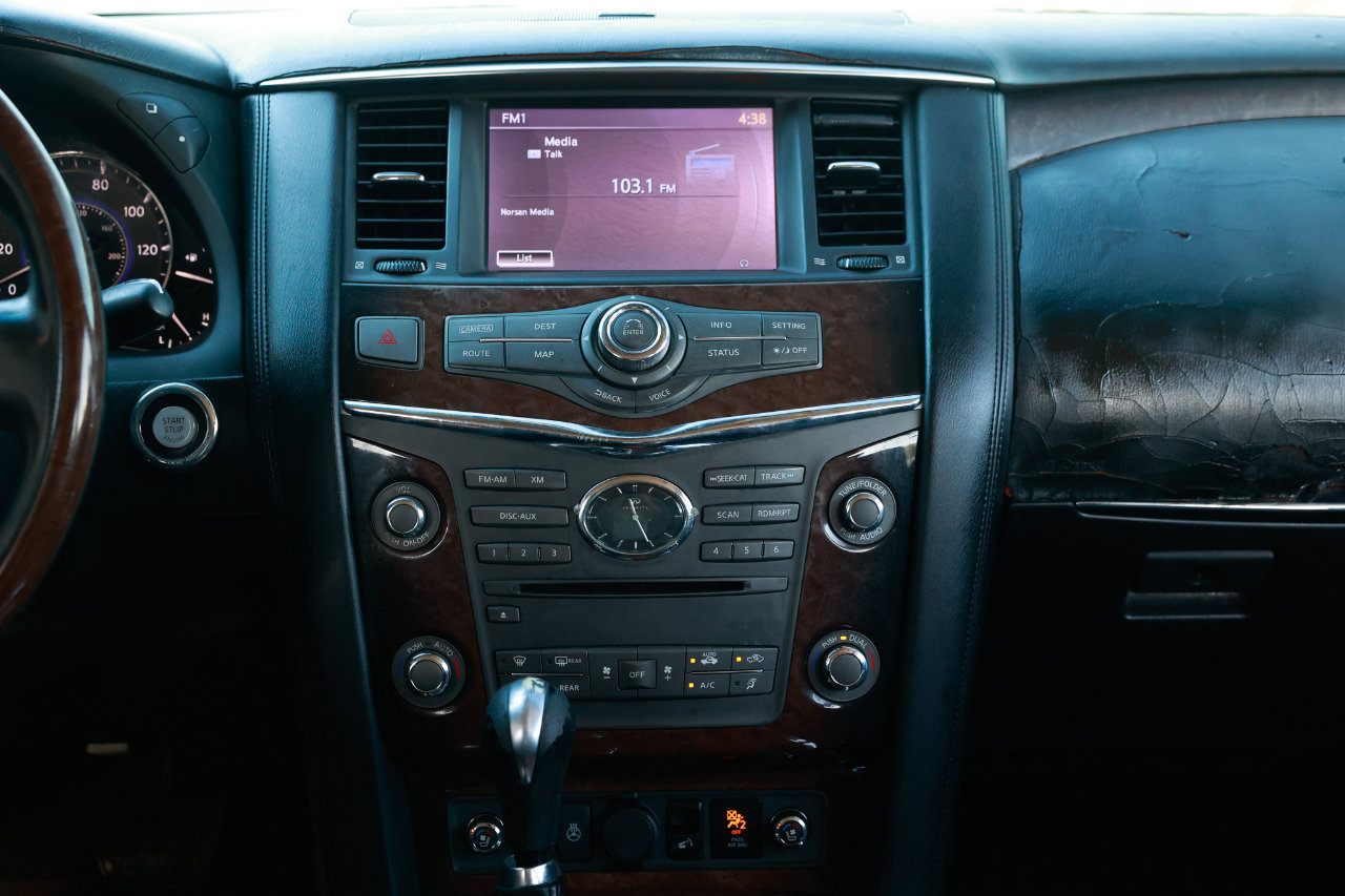 Used 2012 INFINITI QX56 2WD w/ Deluxe Touring Pkg image 40