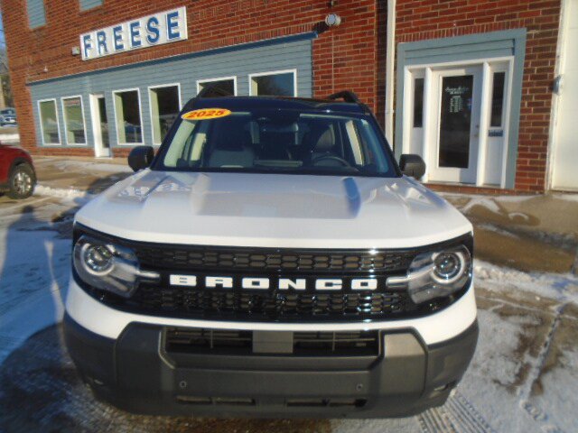 Used 2025 Ford Bronco Sport Outer Banks w/ Outer Banks Tech Package+ AWD/4WD image 14