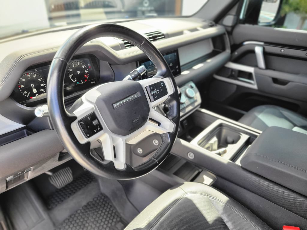 Used 2022 Land Rover Defender 90 X-Dynamic S AWD/4WD image 15