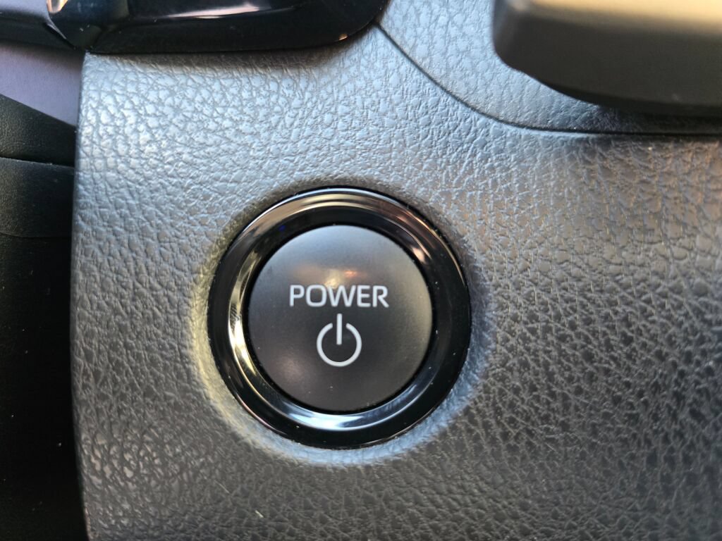 Used 2025 Toyota Camry XLE FWD image 28