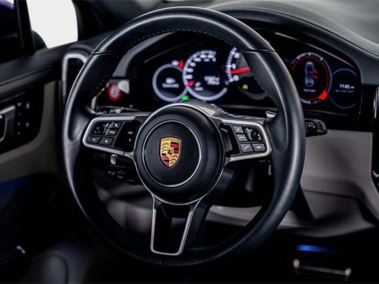 Used 2022 Porsche Cayenne S image 56