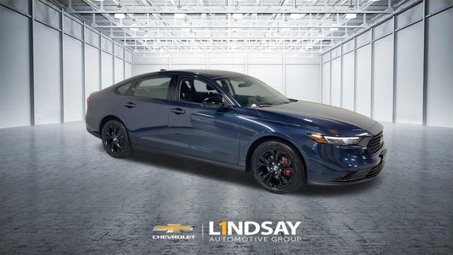Used 2025 Honda Accord SE image 3