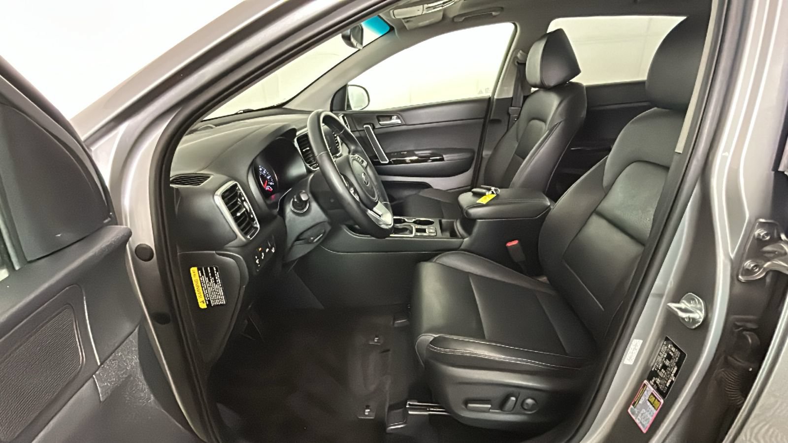 Used 2022 Kia Sportage EX w/ EX Technology Package AWD/4WD image 13