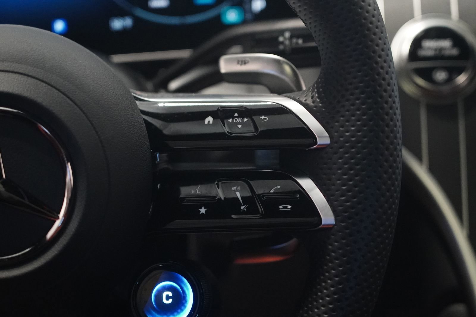 Used 2026 Mercedes-Benz GLC 43 AMG 4MATIC image 18