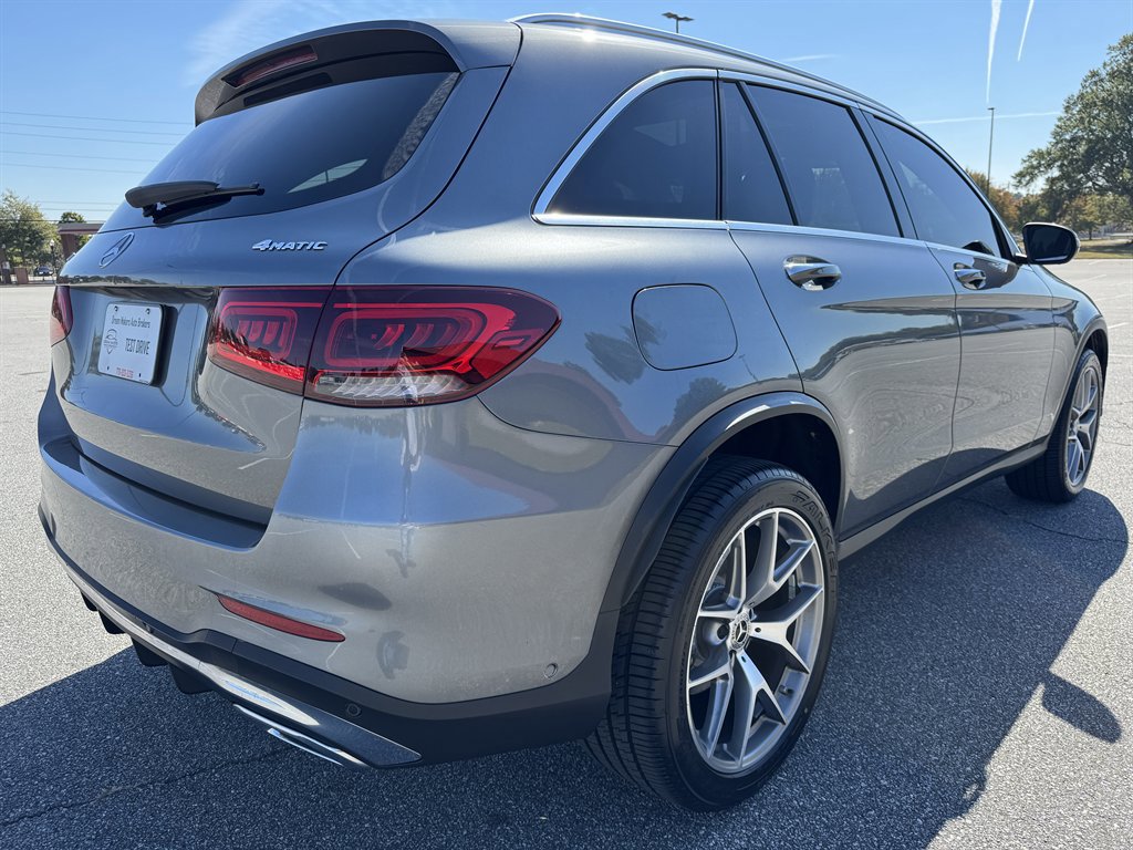 Used 2021 Mercedes-Benz GLC 300 4MATIC w/ AMG Line image 18