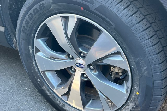 Certified 2025 Subaru Ascent Premium AWD/4WD image 4