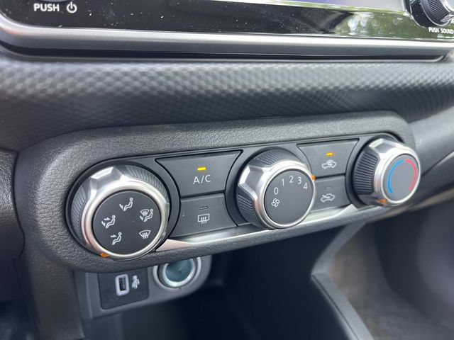 New 2025 Nissan Kicks Play S FWD image 29