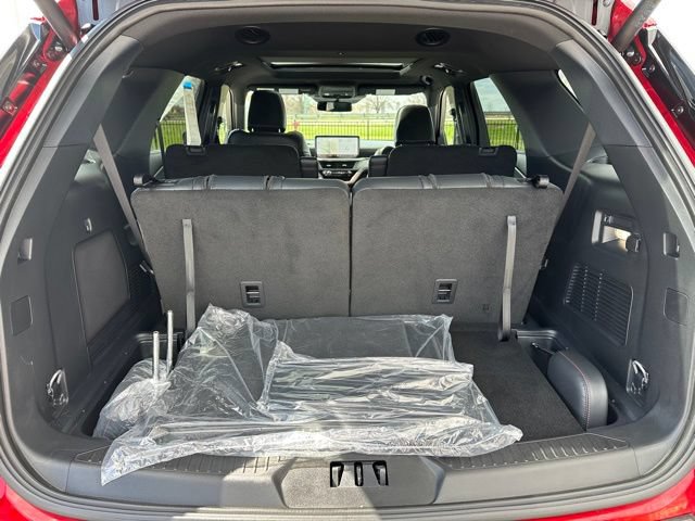 Used 2025 Ford Explorer ST-Line w/ Premium Package AWD/4WD image 12