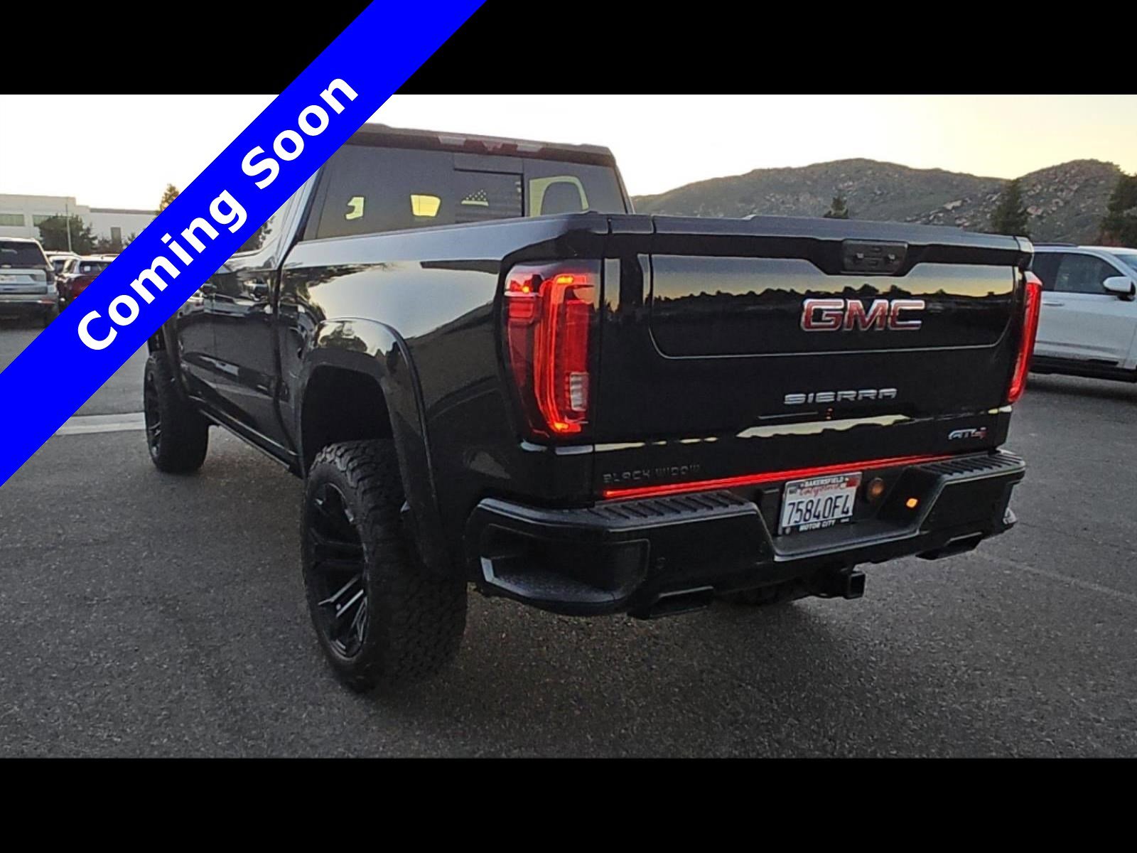 Used 2025 GMC Sierra 1500 AT4 w/ AT4 Premium Package image 12