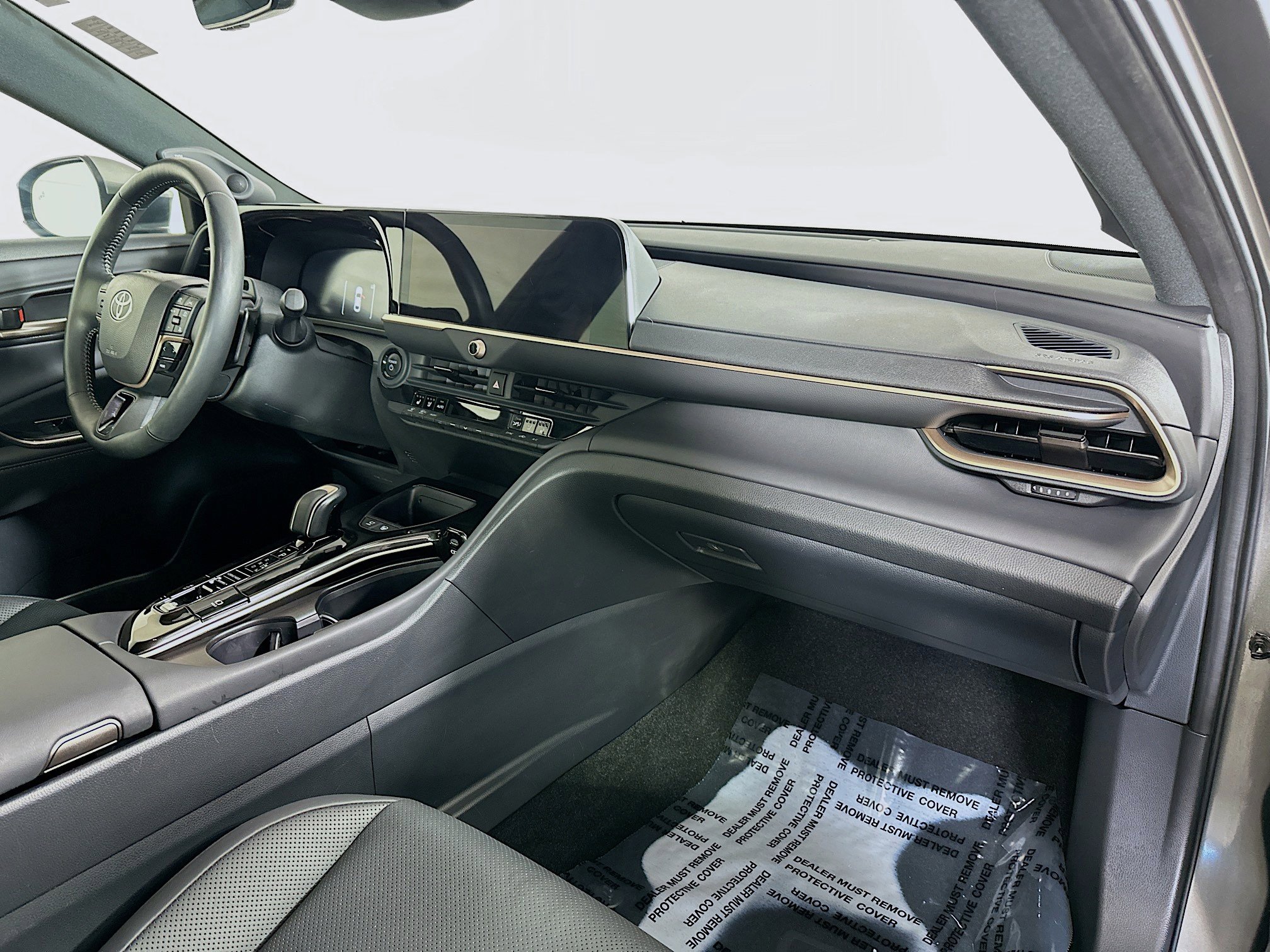 Used 2025 Toyota Crown Platinum image 27