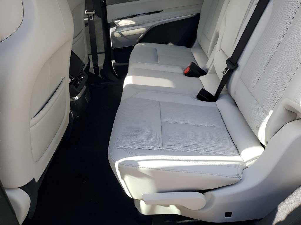 New 2026 Cadillac Vistiq Luxury AWD/4WD image 20