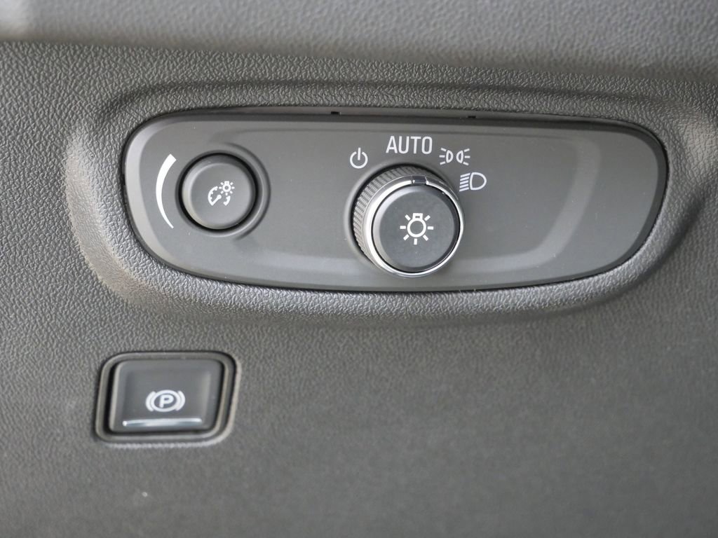 Used 2022 GMC Terrain SLE w/ Driver Convenience Package AWD/4WD image 37