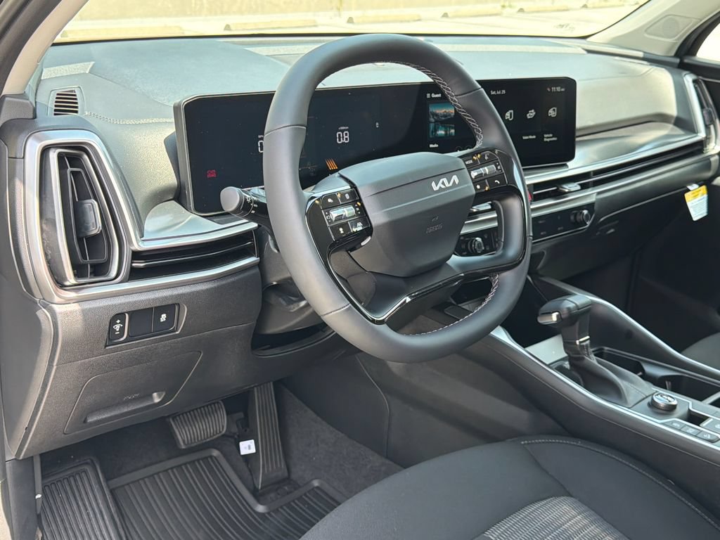 New 2026 Kia Sorento LX FWD image 17