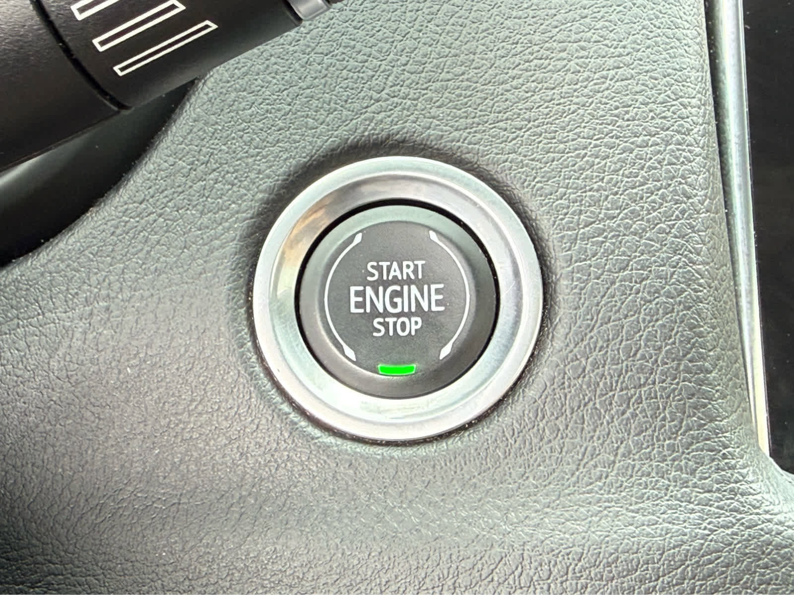 Used 2020 Cadillac XT4 Premium Luxury w/ Cold Weather Package FWD image 26