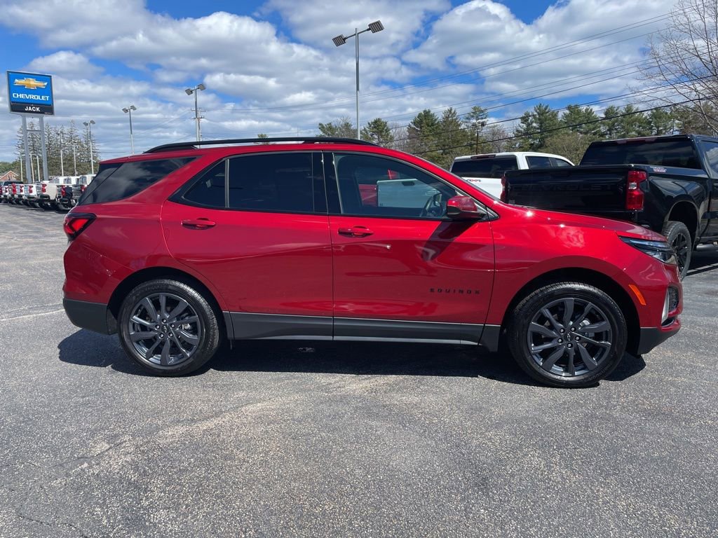 Used 2024 Chevrolet Equinox RS AWD/4WD image 10