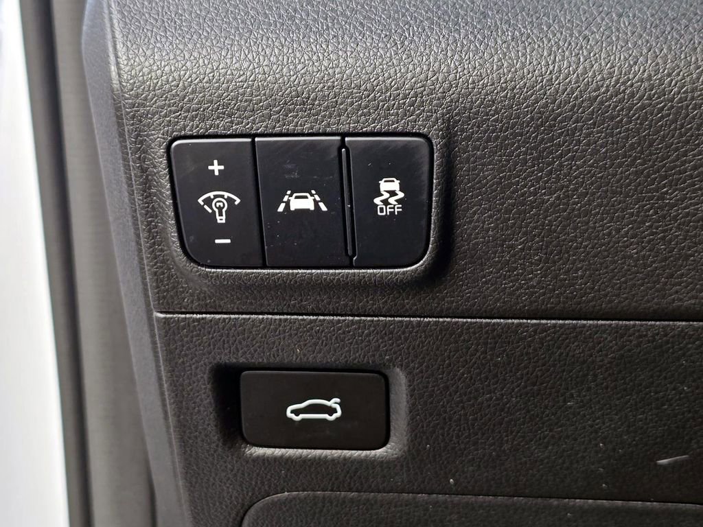 Used 2023 Kia K5 GT-Line image 25