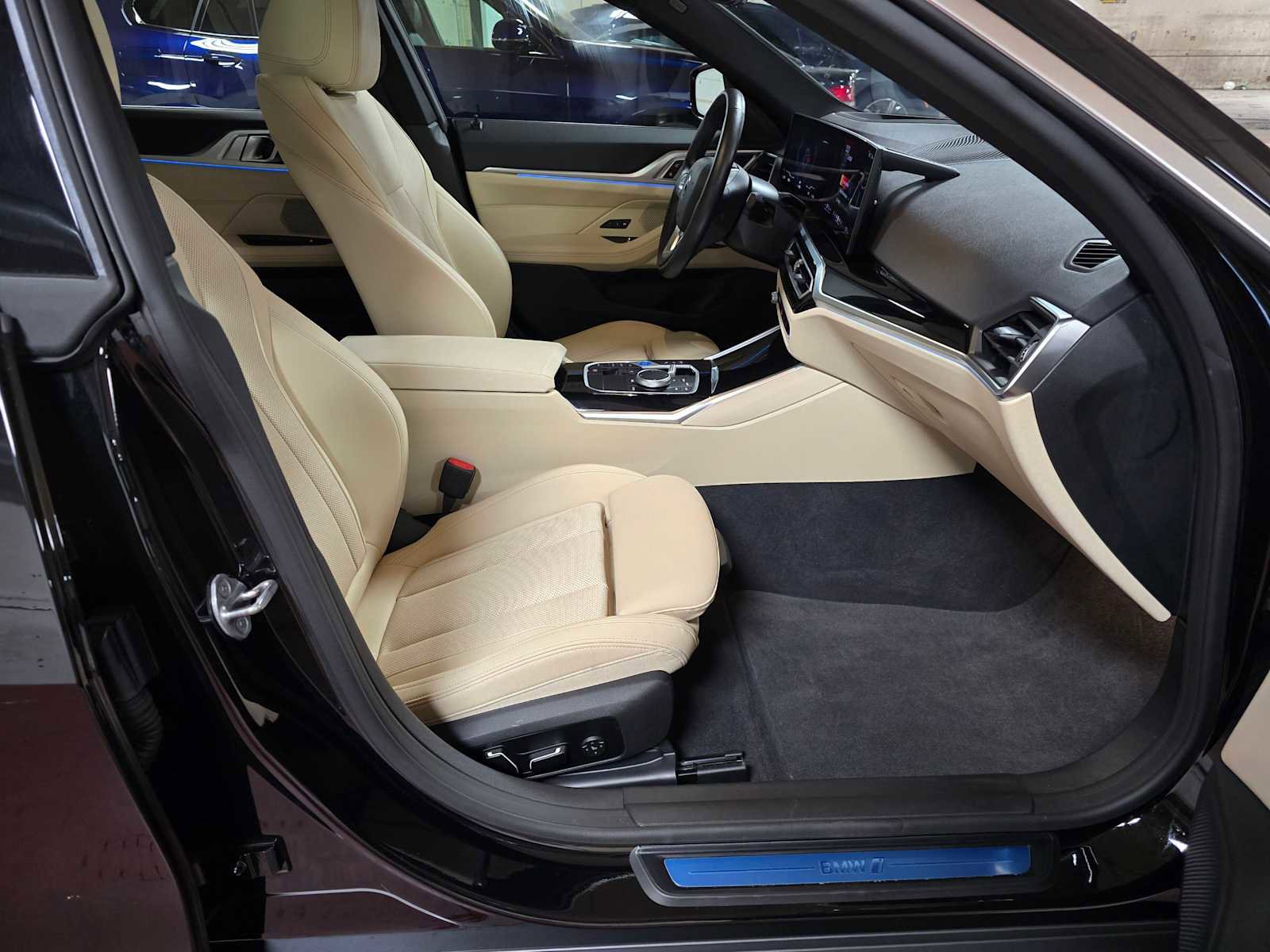 Used 2024 BMW i4 eDrive35 w/ Premium Package image 11