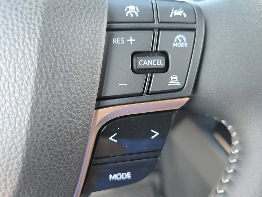 Used 2026 Toyota Crown Platinum AWD/4WD image 21