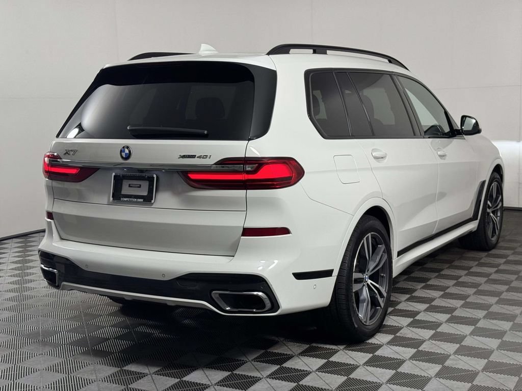 Used 2022 BMW X7 xDrive40i w/ M Sport Package AWD/4WD image 10
