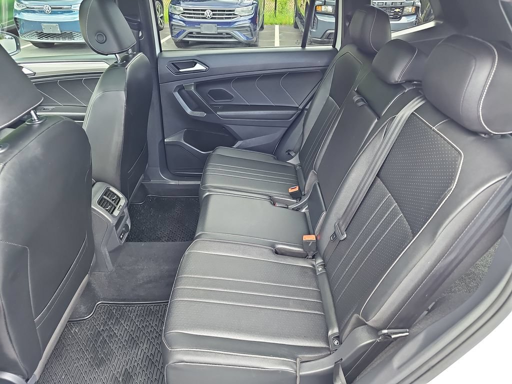 Used 2022 Volkswagen Tiguan SE R-Line AWD/4WD image 27