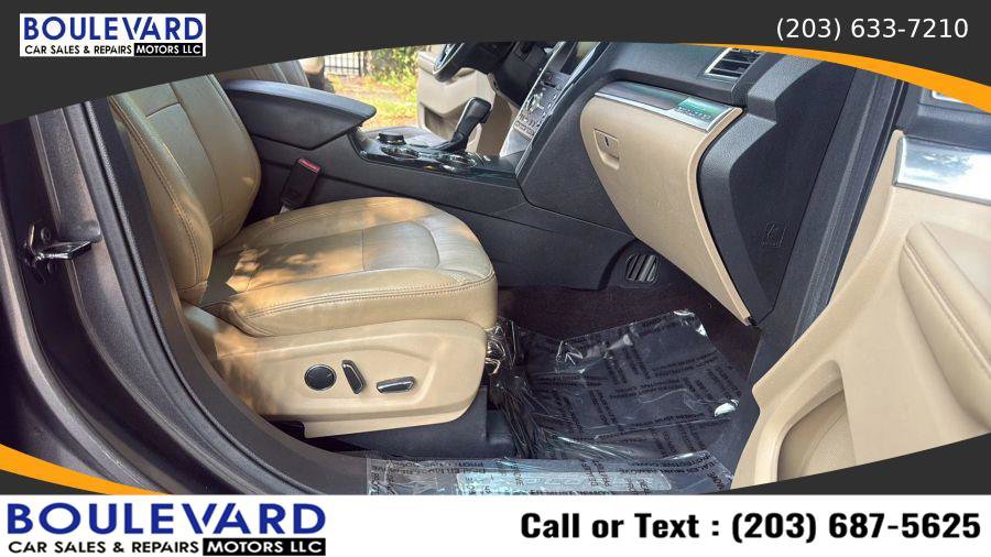 Used 2016 Ford Explorer Limited image 38