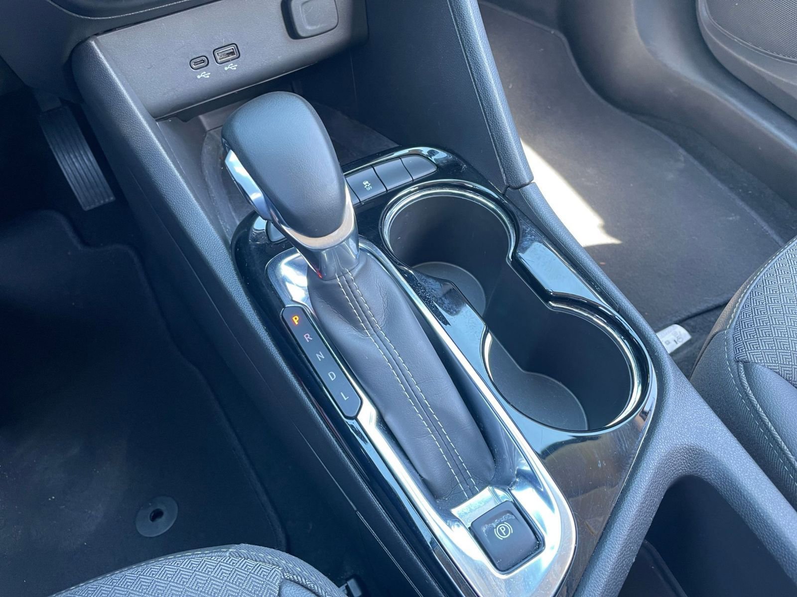 Used 2025 Buick Encore GX Preferred image 42