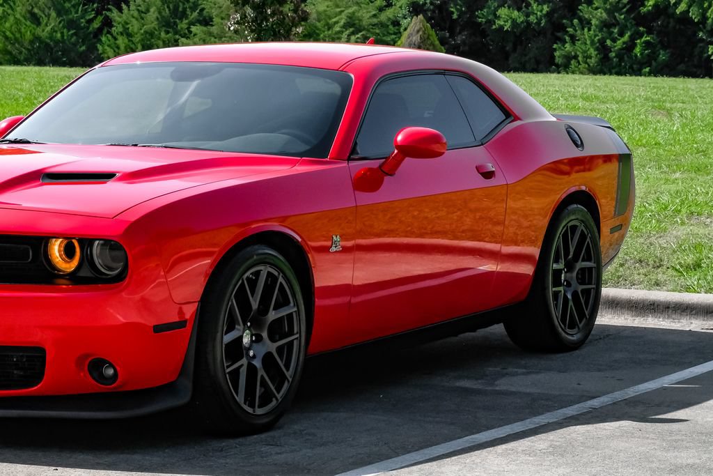 Used 2016 Dodge Challenger R/T Scat Pack RWD image 8