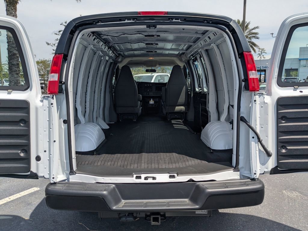 New 2025 Chevrolet Express 2500 w/ Driver Convenience Package image 13