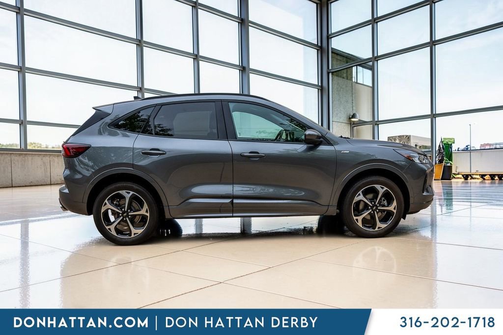 Used 2024 Ford Escape ST-Line Select w/ Tech Pack #1 AWD/4WD image 29